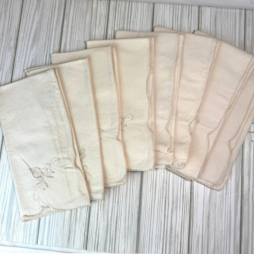 Vintage Cream Linen Napkins Set of 8 Embroidered Floral Scalloped Edge Off White